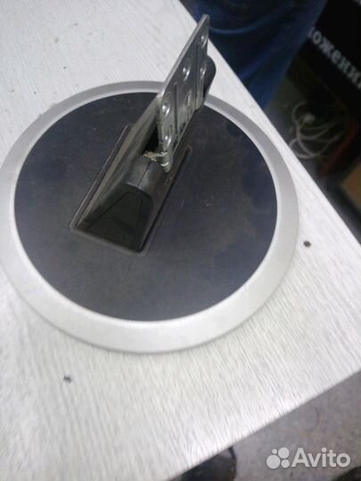 Ноги ЖК телевизоров и мониторов