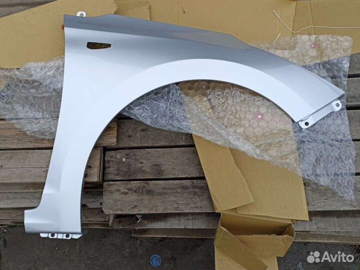Крыло переднее правое серебристое в цвет Solaris 2