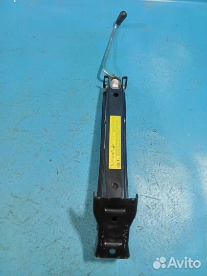 Домкрат VW Tiguan (2011-2016)