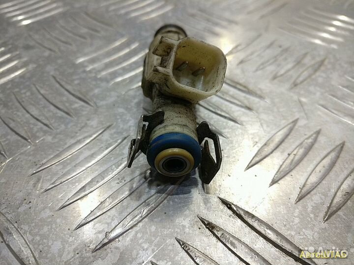 Форсунка Mazda 6 GG (02-07) /Mazda 3 BK (02-09) 2