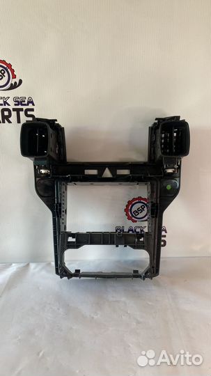 Консоль центральная Опель Зафира Б