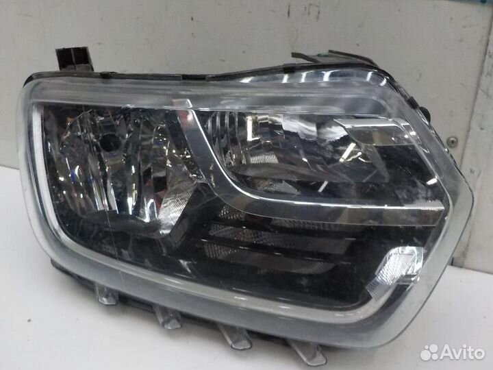 Фара правая Renault Duster