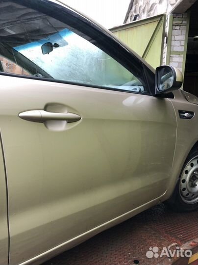 Дверь передняя правая Kia Rio 3