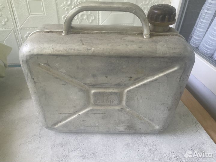 Алюминива канистра 10 л