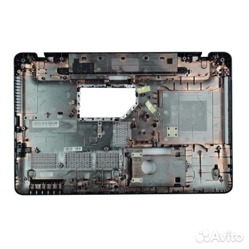 Поддон, нижний корпус для Toshiba Satellite L775