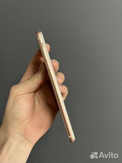 iPhone 8 Plus, 64 ГБ