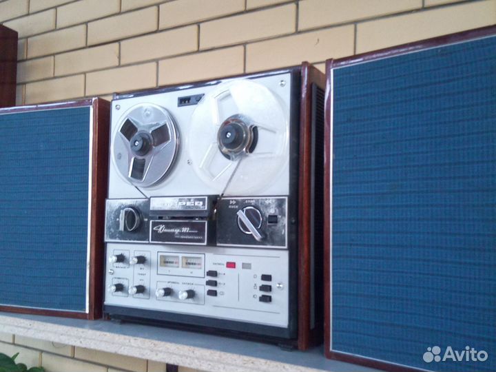 Катушечный магнитофон Юпитер 202 с акустикой