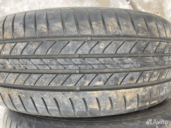 Goodyear EfficientGrip 275/40 R19
