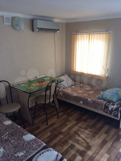 Комната 20 м² в 5-к., 2/2 эт.