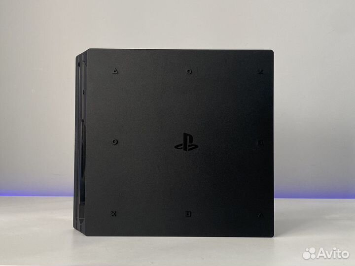 PS 4 pro 1 tb чёрная 3 рев. + 2 геймпада + игры