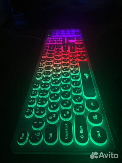 Игровая клавиатура с подсветкой