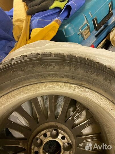 Комплект зимней резины с оригинальными дисками б/у