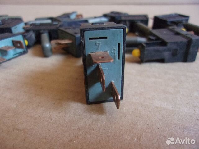 Опель Аскона, кнопка обогрева стекла / птф