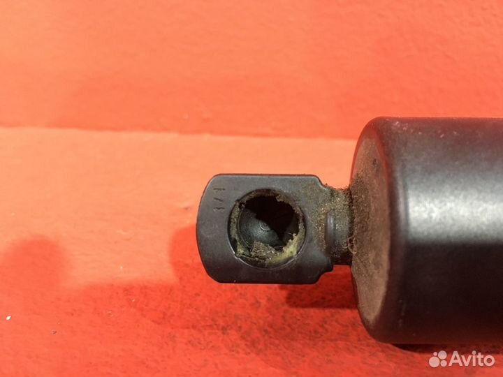 Амортизатор багажника для Land Rover (Б/У)