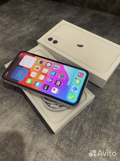 iPhone 11, 64 ГБ