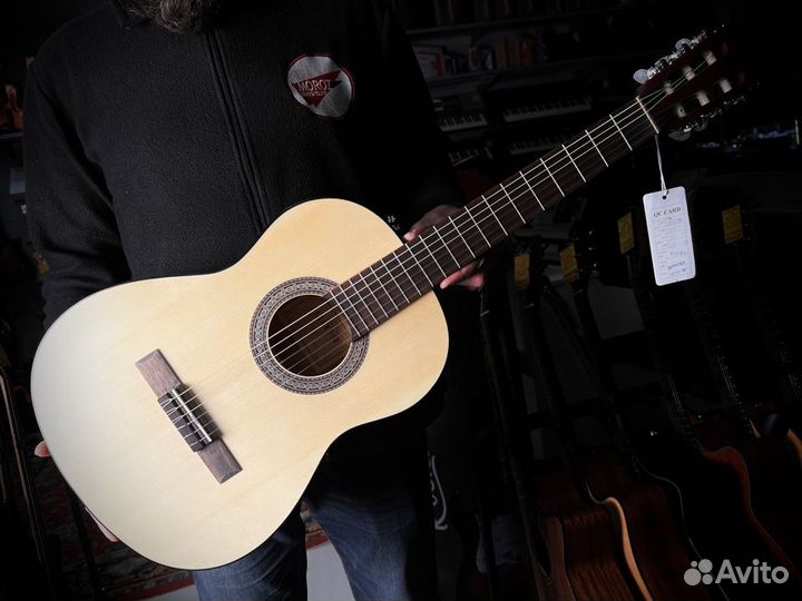 Классическая гитара 3/4