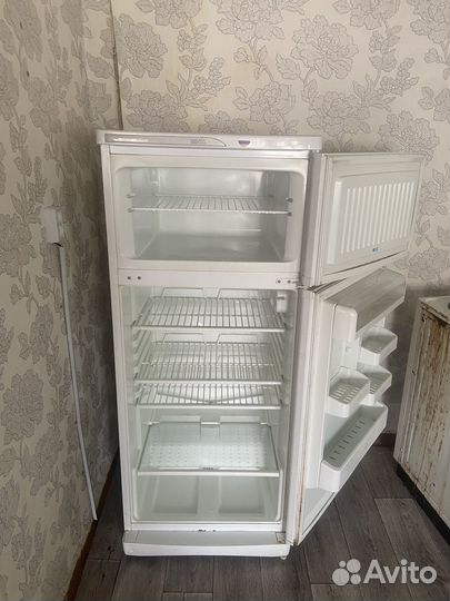 Холодильник stinol