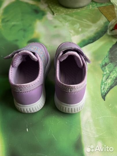 Кроссовки для девочки 22 размер