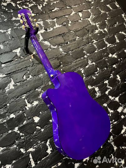 Гитара с чехлом