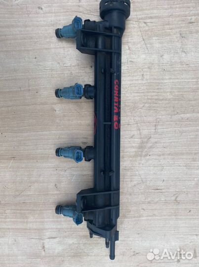 Топливная рампа Hyundai Sonata G4JP 2005