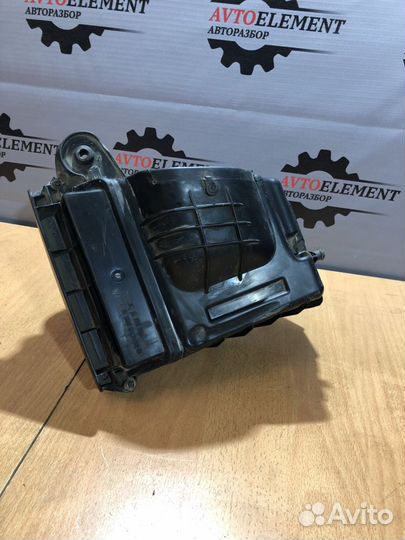 Корпус воздушного фильтра Renault Fluence