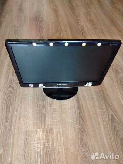 Монитор Samsung