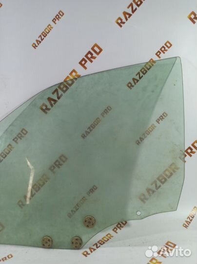 Стекло двери опускное переднее левое Toyota Mark