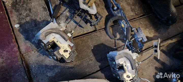 Замки дверей Инфинити FX 35,45