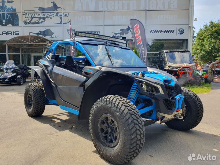 Багги BRP Can-am Maverick X3 X RC Turbo RR