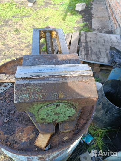 Тиски станочные 250 мм