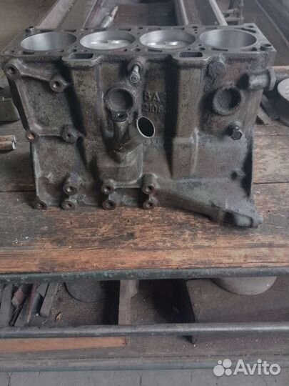 Блок двигателя