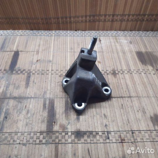 Кронштейн АКПП Ford Focus 1 седан 2.0 2000