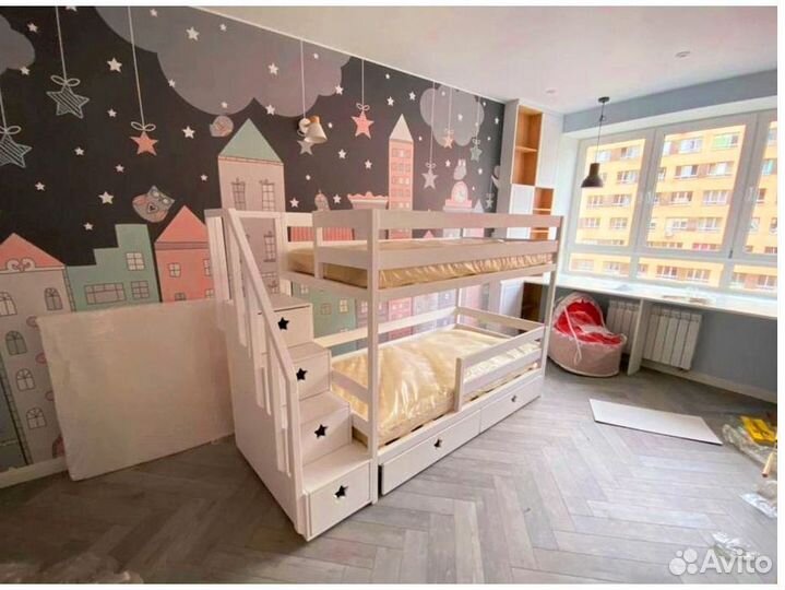 Детская кровать с ящиками