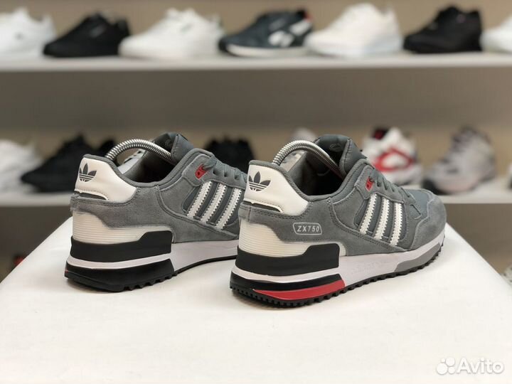 Кроссовки Adidas zx750