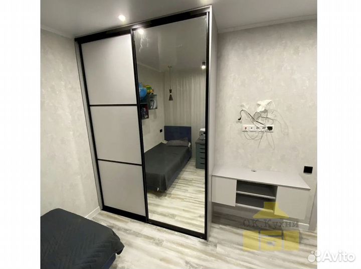 Шкаф двухстворчатый