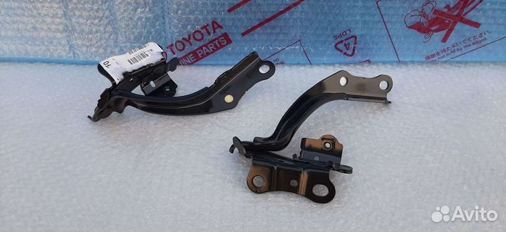 Петля капота Toyota Camry 70