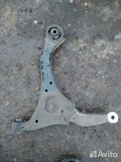 Рычаг подвески передний левый Hyundai Sonata NF