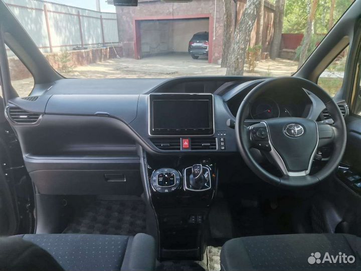 Toyota Voxy, 2020