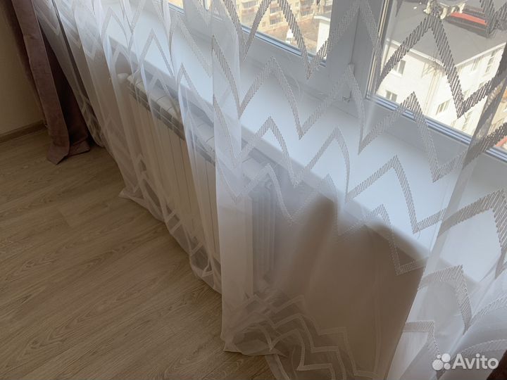 Тюль с узором геометрия очень широкая- 400 см