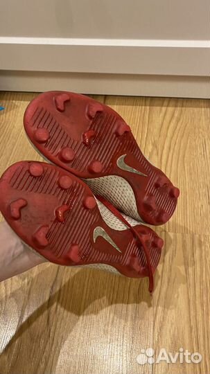 Футбольные бутсы nike 33