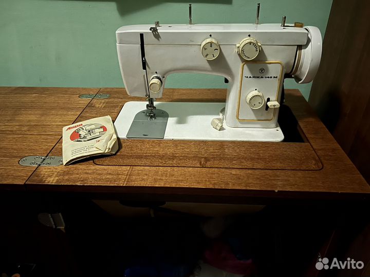 Швейная машинка Чайка