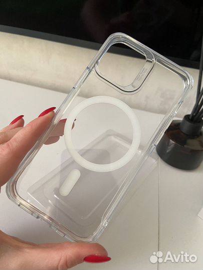 Чехол на iPhone 12