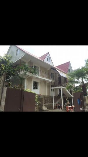 Комната 18 м² в 8-к., 3/3 эт.