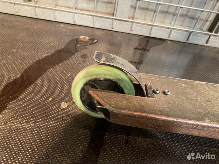 Трюковлй самокат