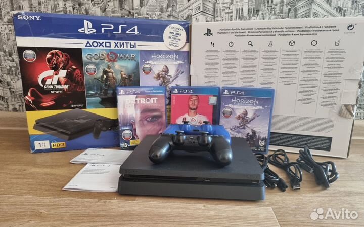 Sony PS4 Slim 1 Tb + 2 геймпада + 3 диска