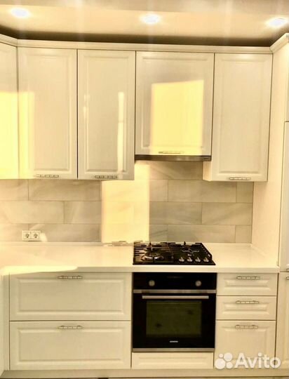 Кухня в потолок на заказ