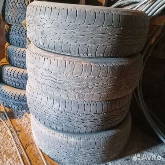 Bridgestone Dueler H/T 687 225/65 R17 102H