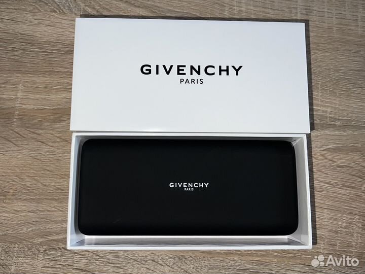 Очки givenchy