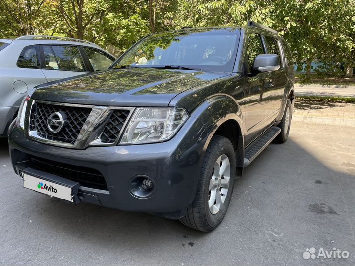 Nissan Pathfinder 2.5 AT, 2014, 175 000 км