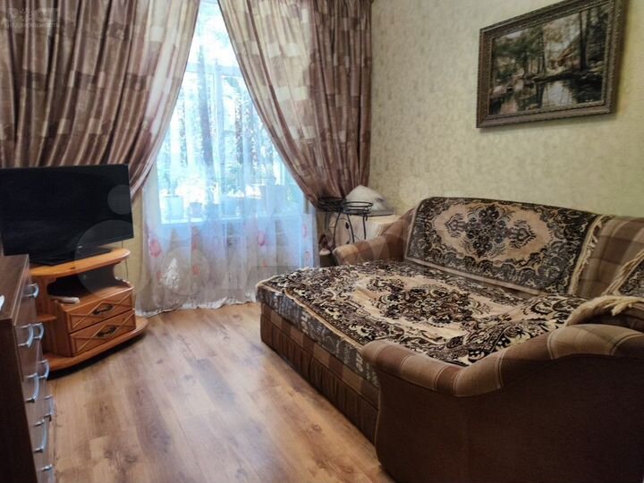 2-к. квартира, 53 м², 1/4 эт.